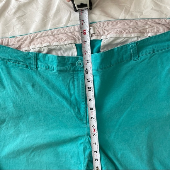 Crown and Ivy Women’s Plus Size 22 W Capri pants in aqua color signs of wear - Picture 7 of 10